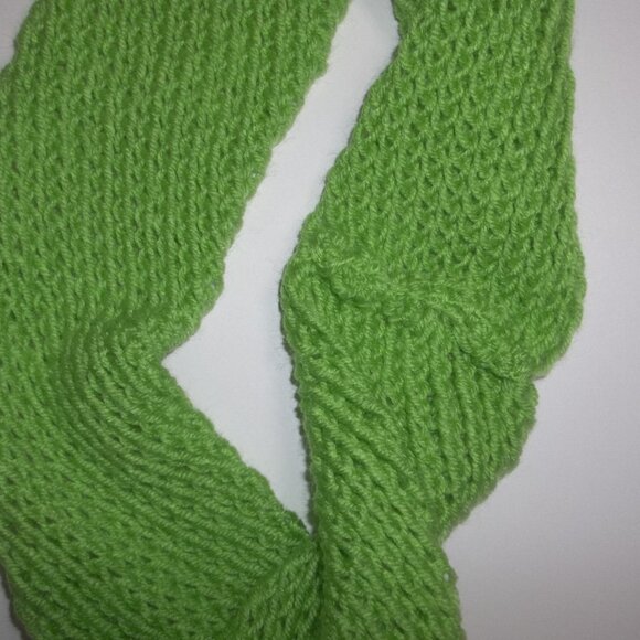 Lime Green Infinity Scarf Handmade Knitted Yarn Fashion Accessory Unisex New S79 - Picture 7 of 7